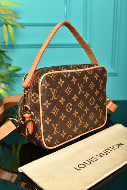 L - Nil Crossbody