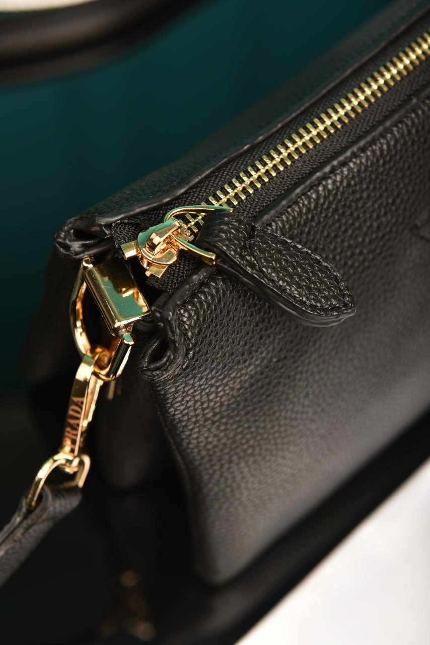PR - Vitello Daino Soft Mini Zippered Bag Argilla