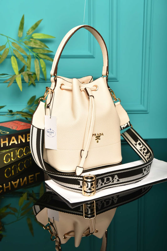 PR - Vitello Daino Bucket  Bag