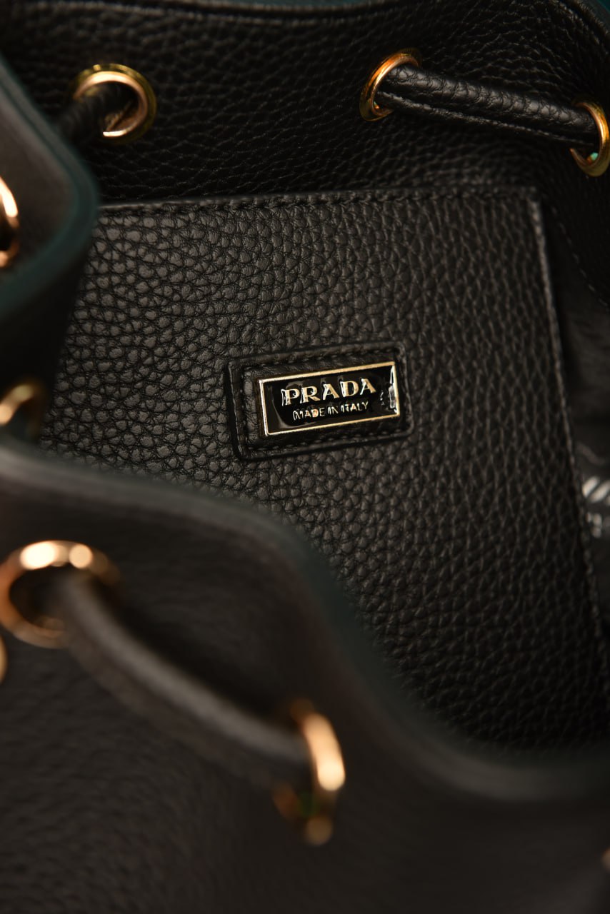 PR - Vitello Daino Bucket  Bag Black
