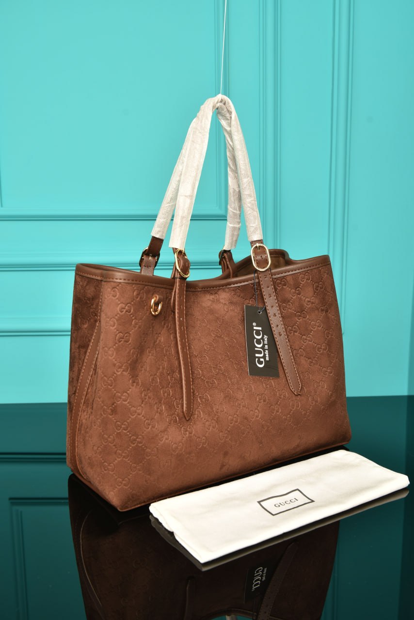 GCC - Emblem Medium Tote Bag in Suede