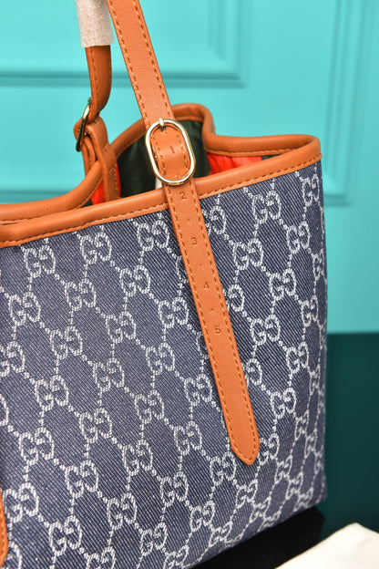 GCC - Emblem Medium Tote Bag