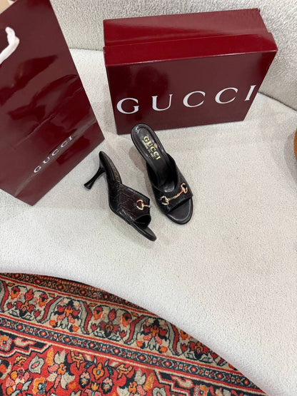 GCC - Shoes