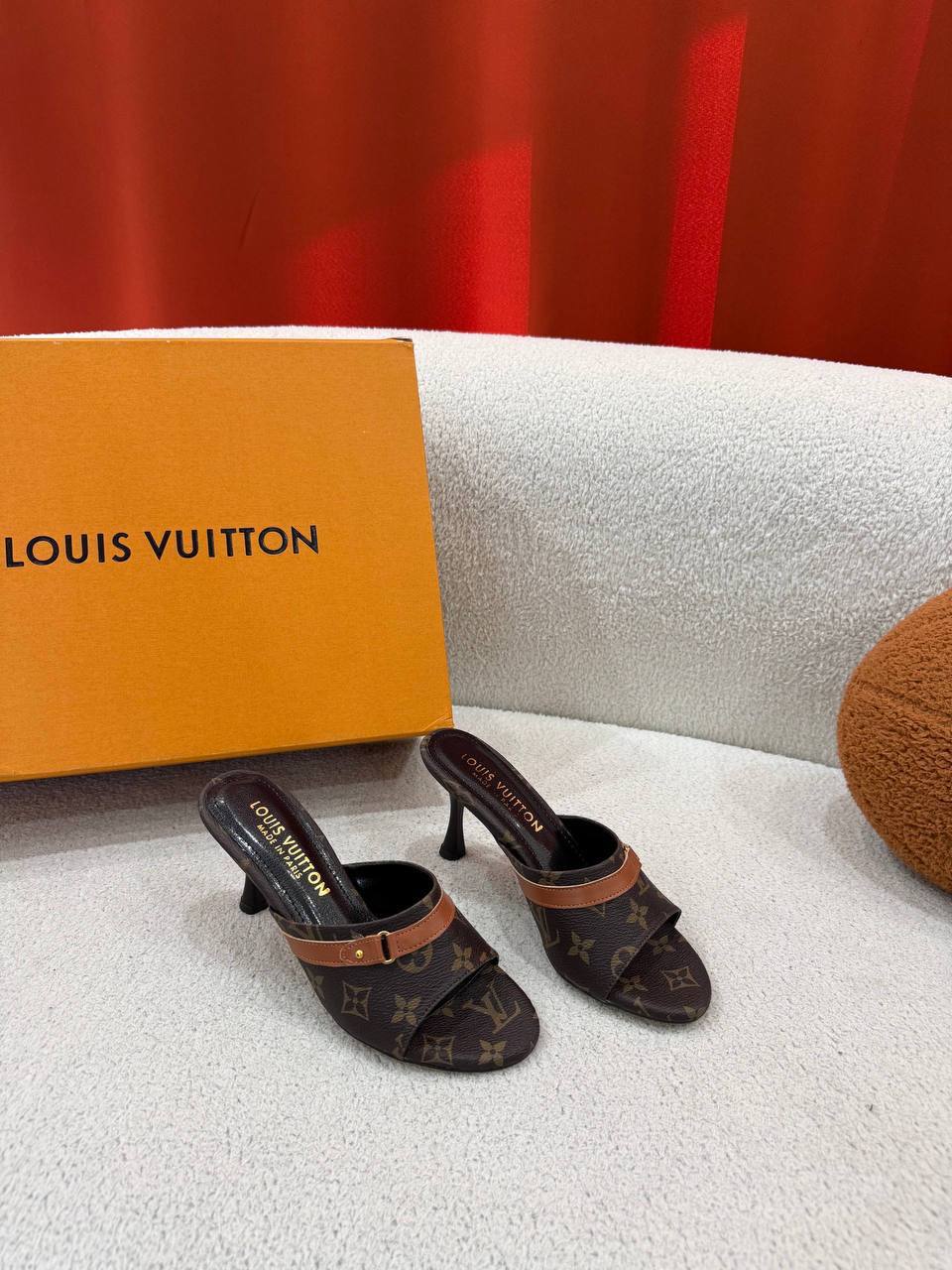 L - Shoes