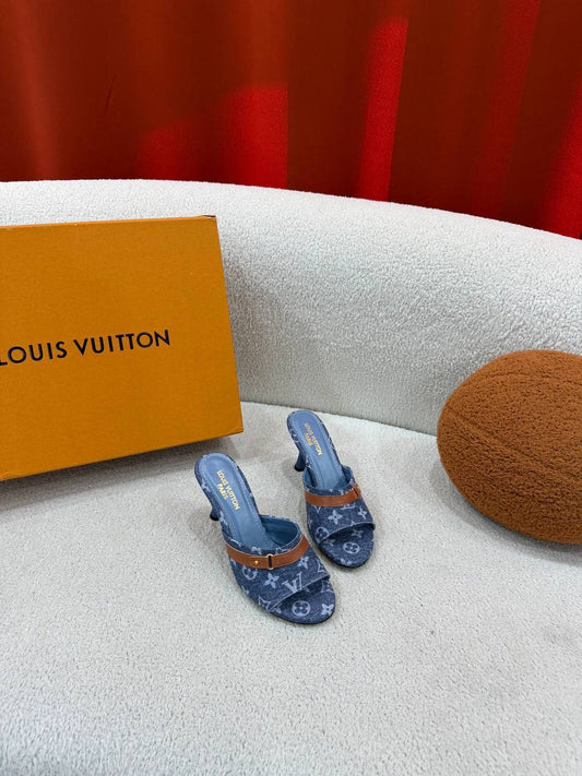 L - Shoes