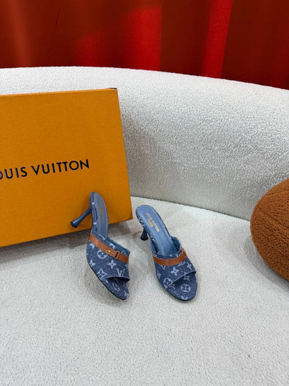 L - Shoes