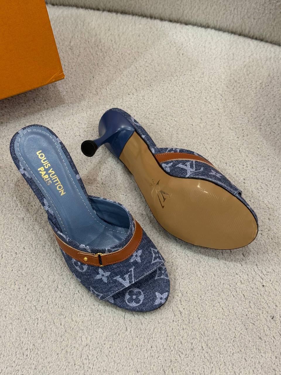 L - Shoes