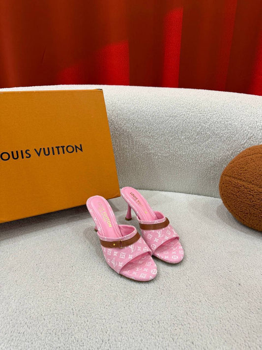 L - Shoes