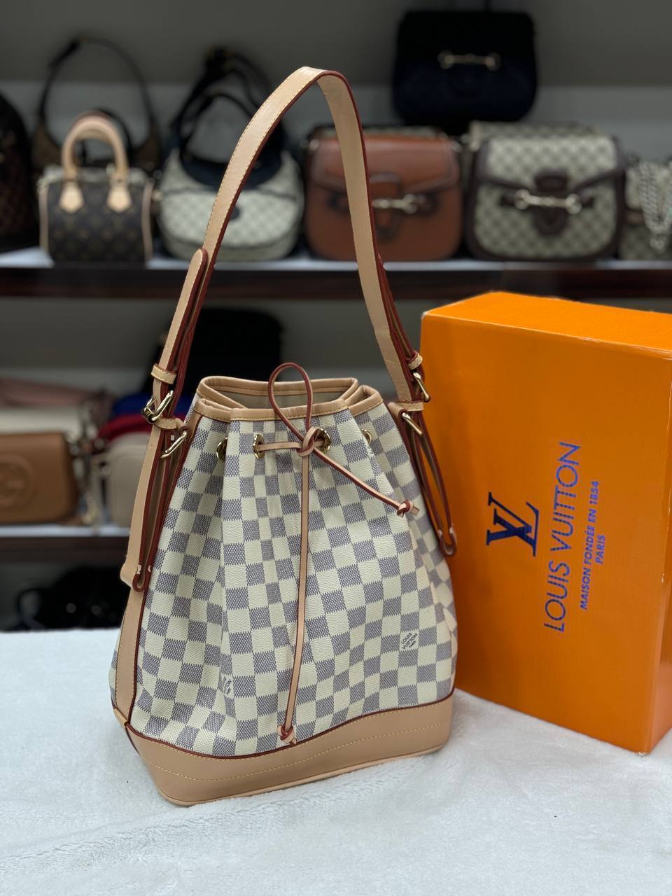 L - Noe Bag