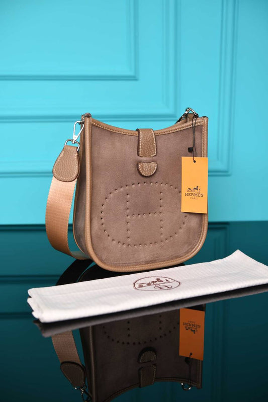 HM - Evelyne 16 Amazone Bag in Suede