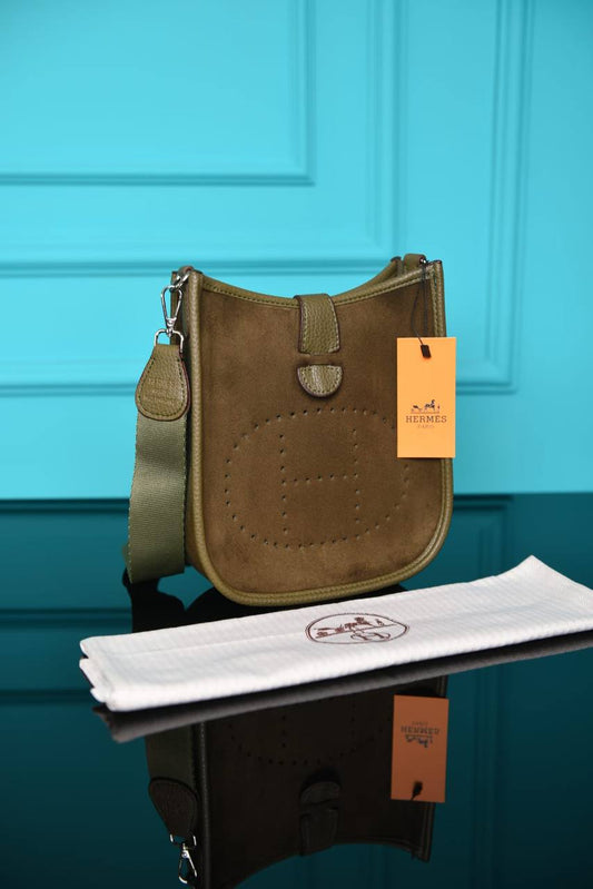 HM - Evelyne 16 Amazone Bag in Suede