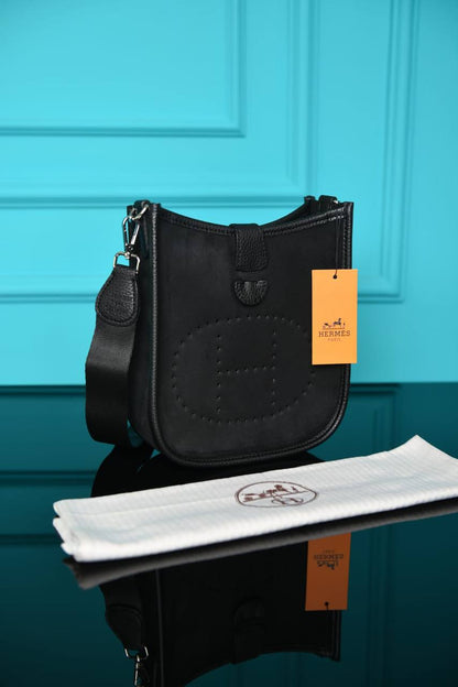 HM - Evelyne 16 Amazone Bag in Suede
