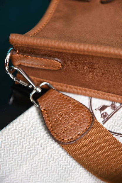 HM - Evelyne 16 Amazone Bag in Suede