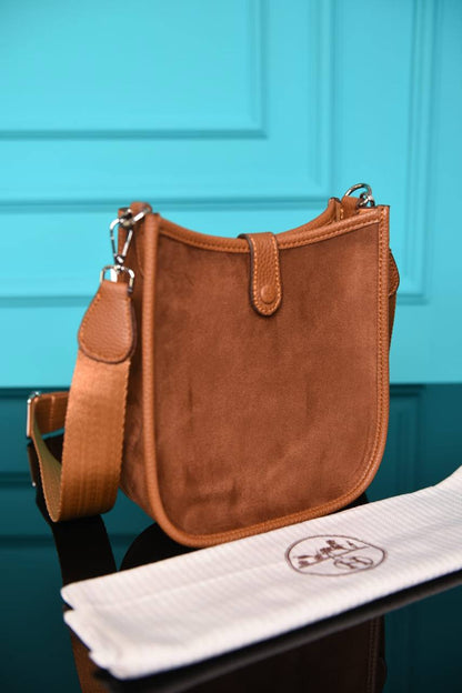 HM - Evelyne 16 Amazone Bag in Suede