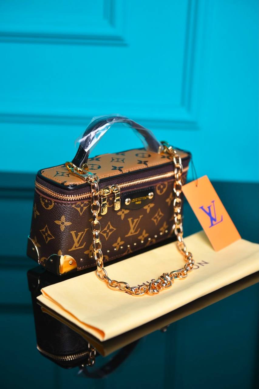L - Vanity Pouch Trunk