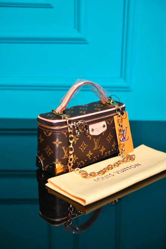 L - Vanity Pouch Trunk