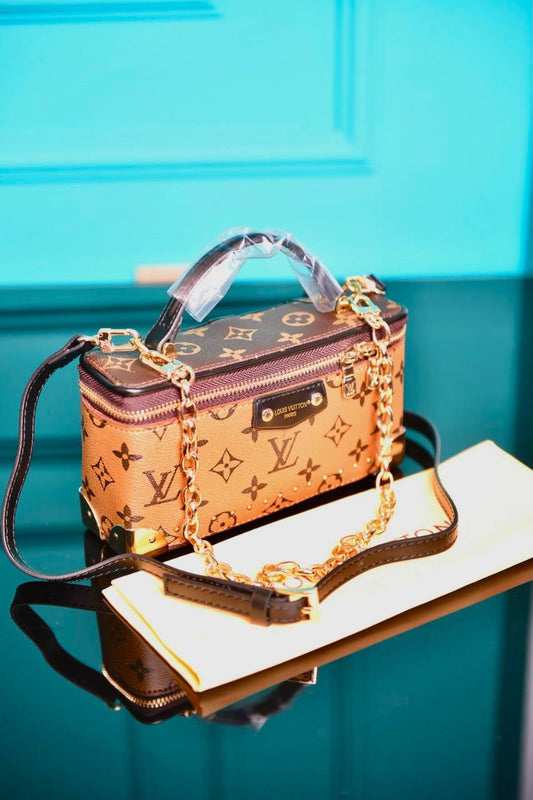 L - Vanity Pouch Trunk
