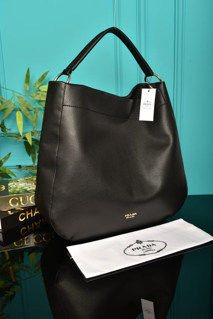PR - Large Leather Shoulder Bag