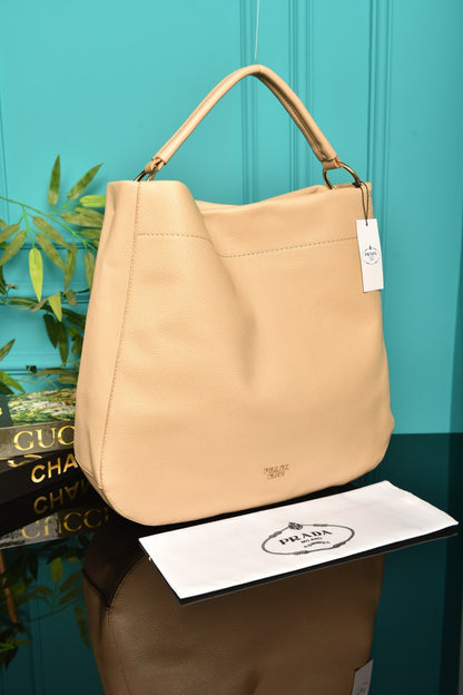 PR - Large Leather Shoulder Bag