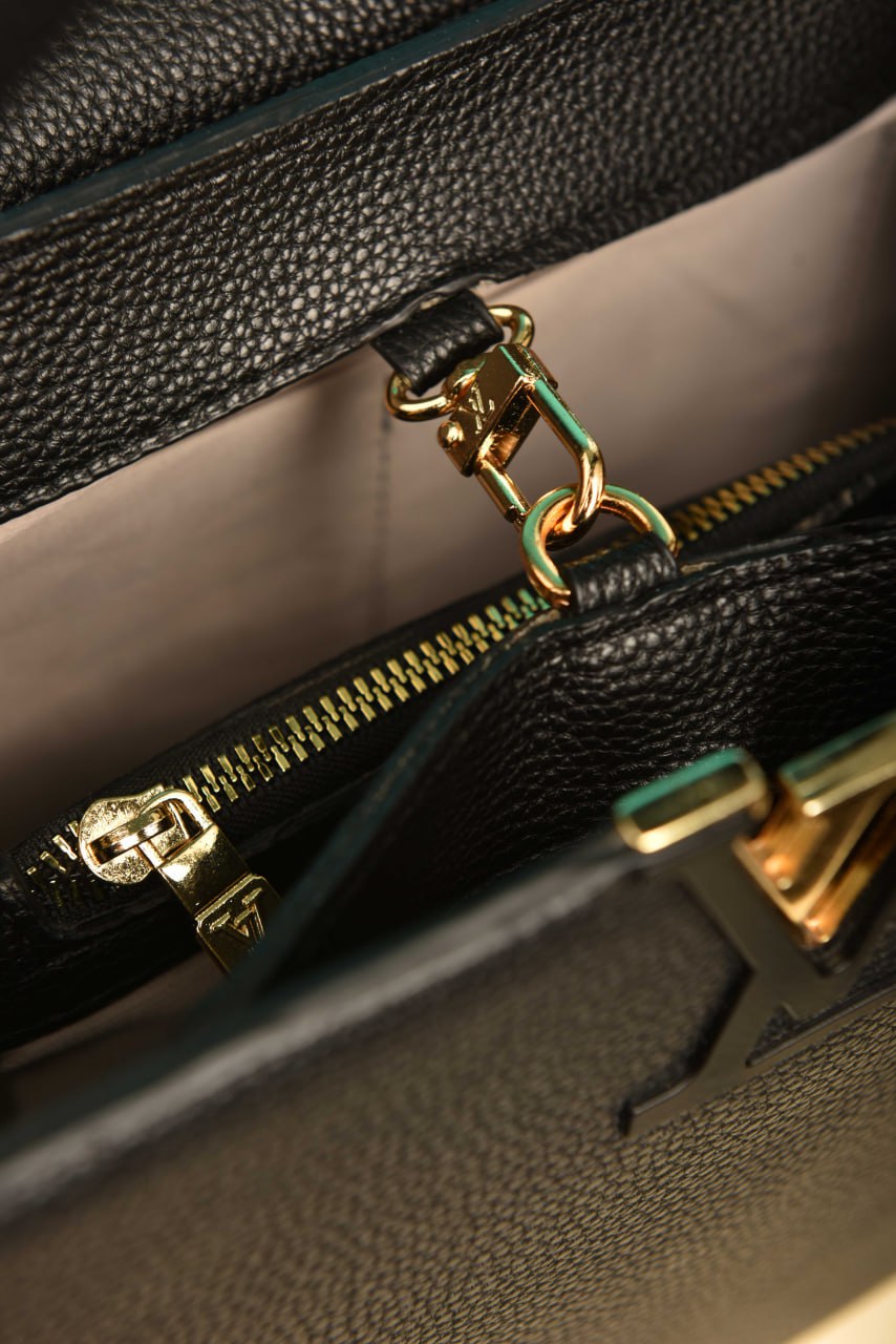 L - Capucines Bag