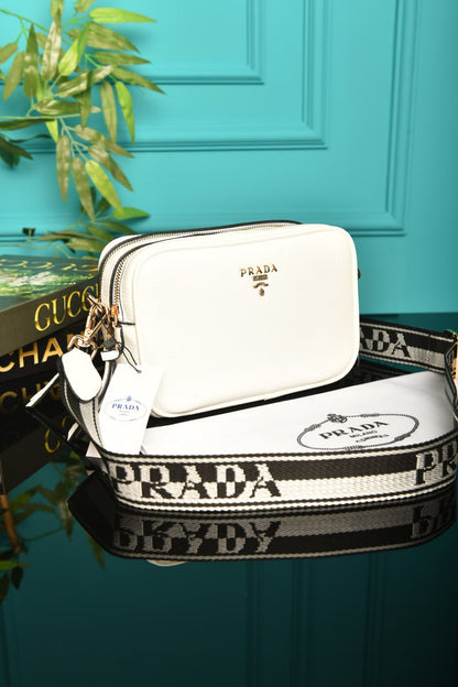 PR - Textured Camera Bag