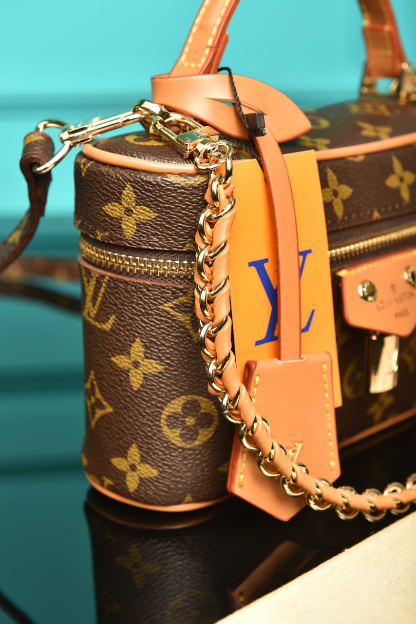 L - Vanity Chain Pouch