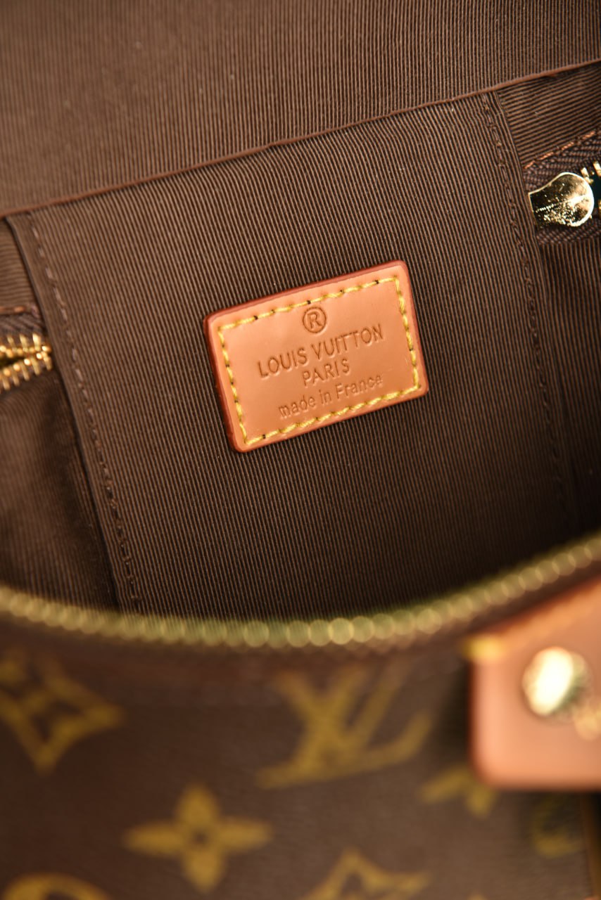 L - Vanity Chain Pouch