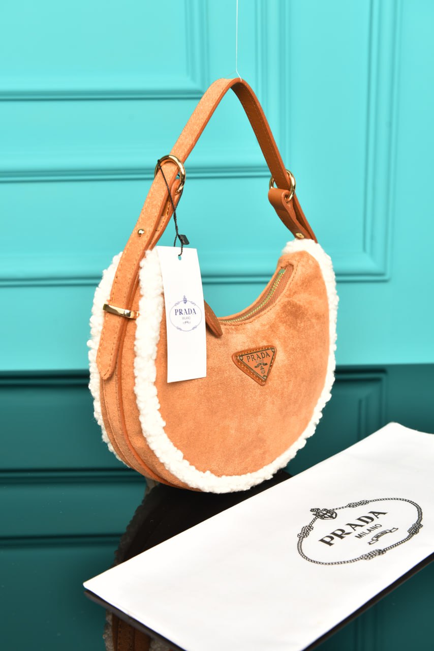 PR - Arque Small Leather Shoulder Bag (Suede)