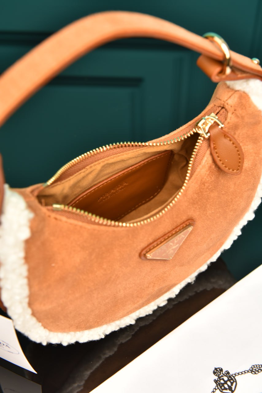 PR - Arque Small Leather Shoulder Bag (Suede)