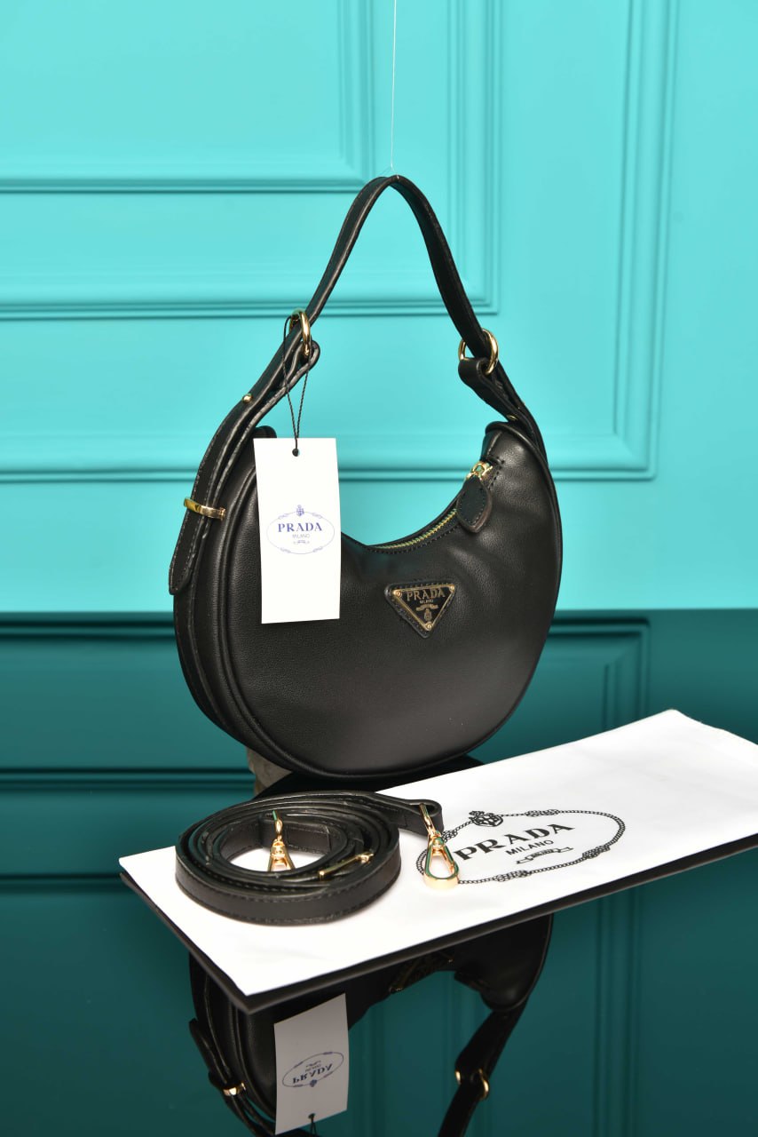 PR - Arque Small Leather Shoulder Bag