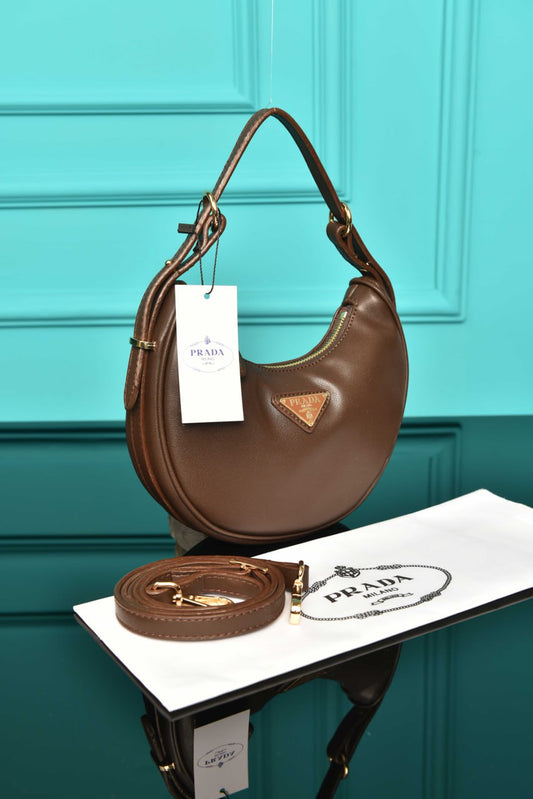 PR - Arque Small Leather Shoulder Bag