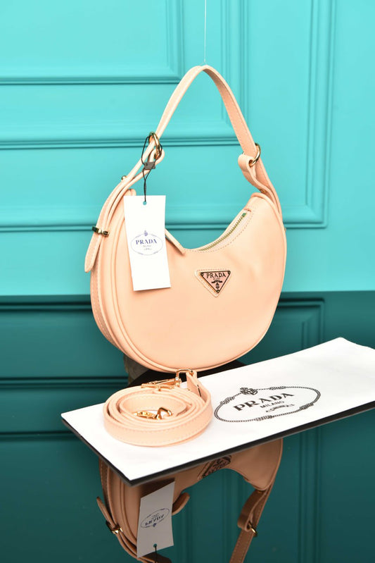 PR - Arque Small Leather Shoulder Bag