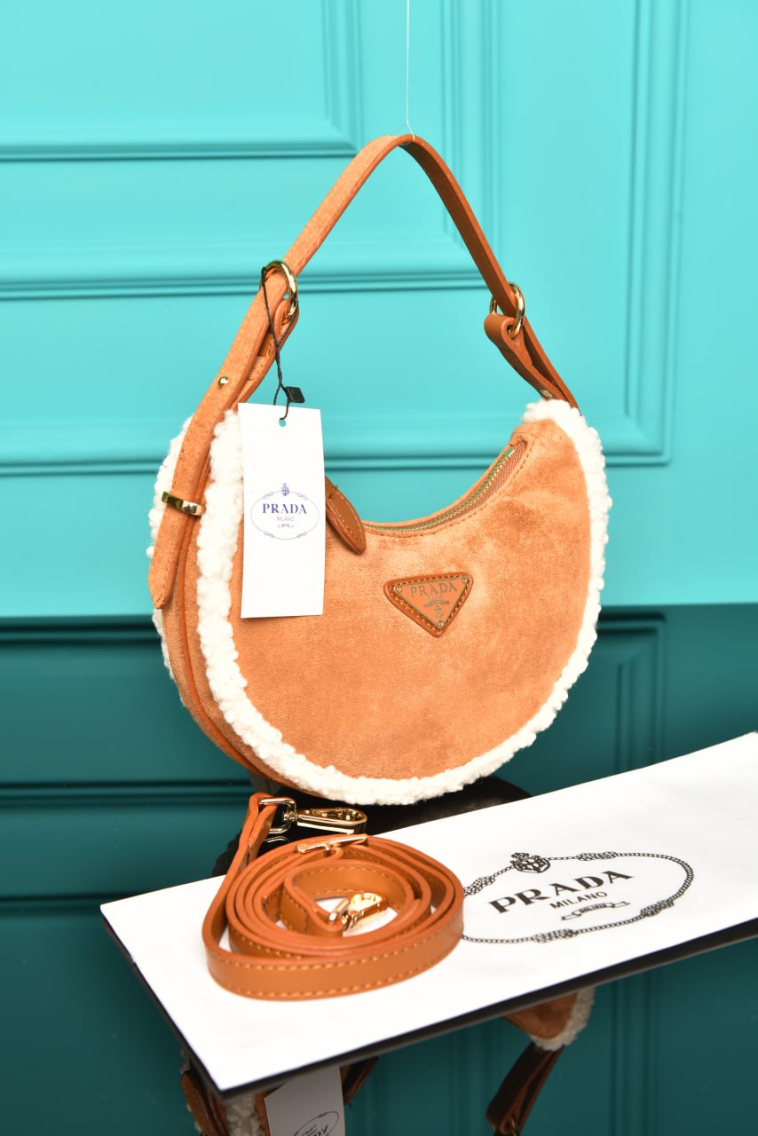 PR - Arque Small Leather Shoulder Bag (Suede)