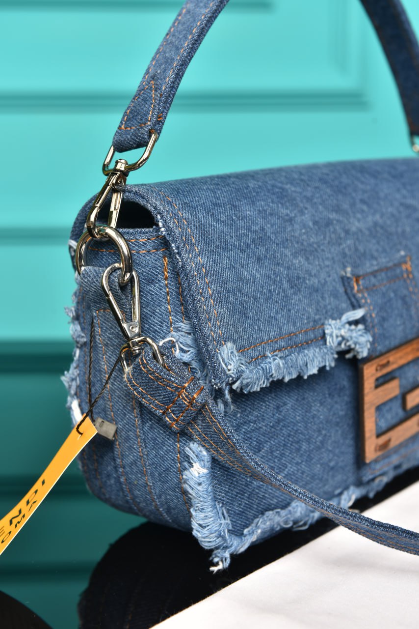 FD - Baguette Bag in Denim