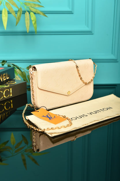 L - Felicie Pochette
