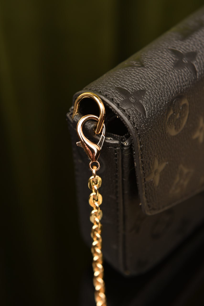L - Felicie Pochette