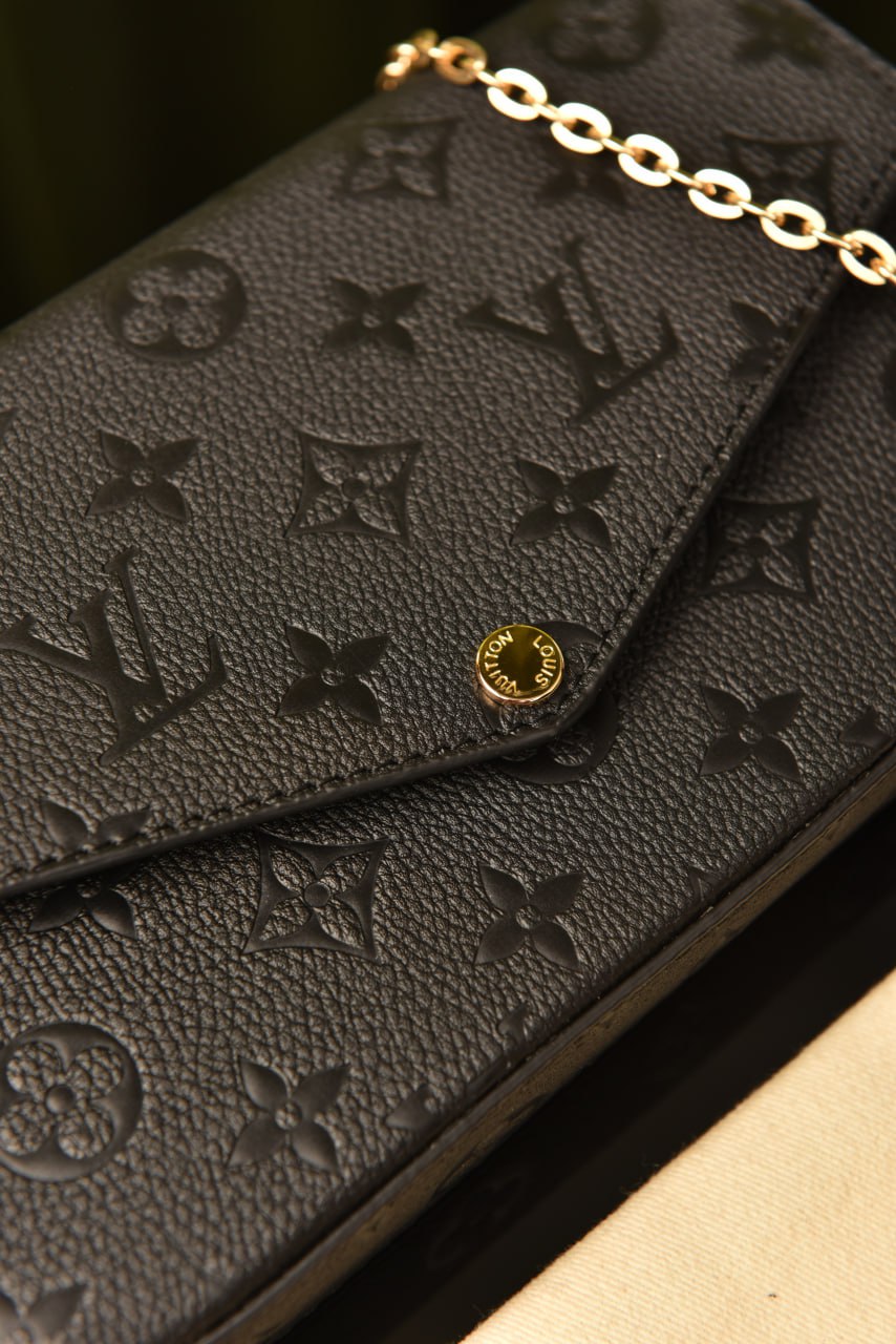 L - Felicie Pochette