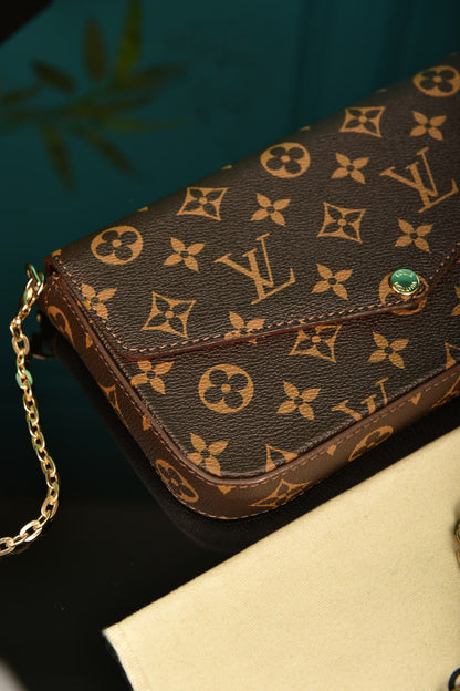 L - Felicie Pochette