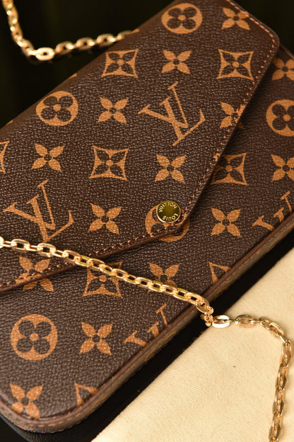 L - Felicie Pochette