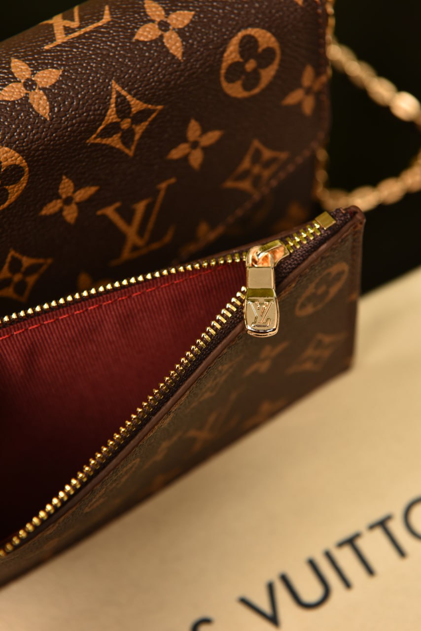 L - Felicie Pochette