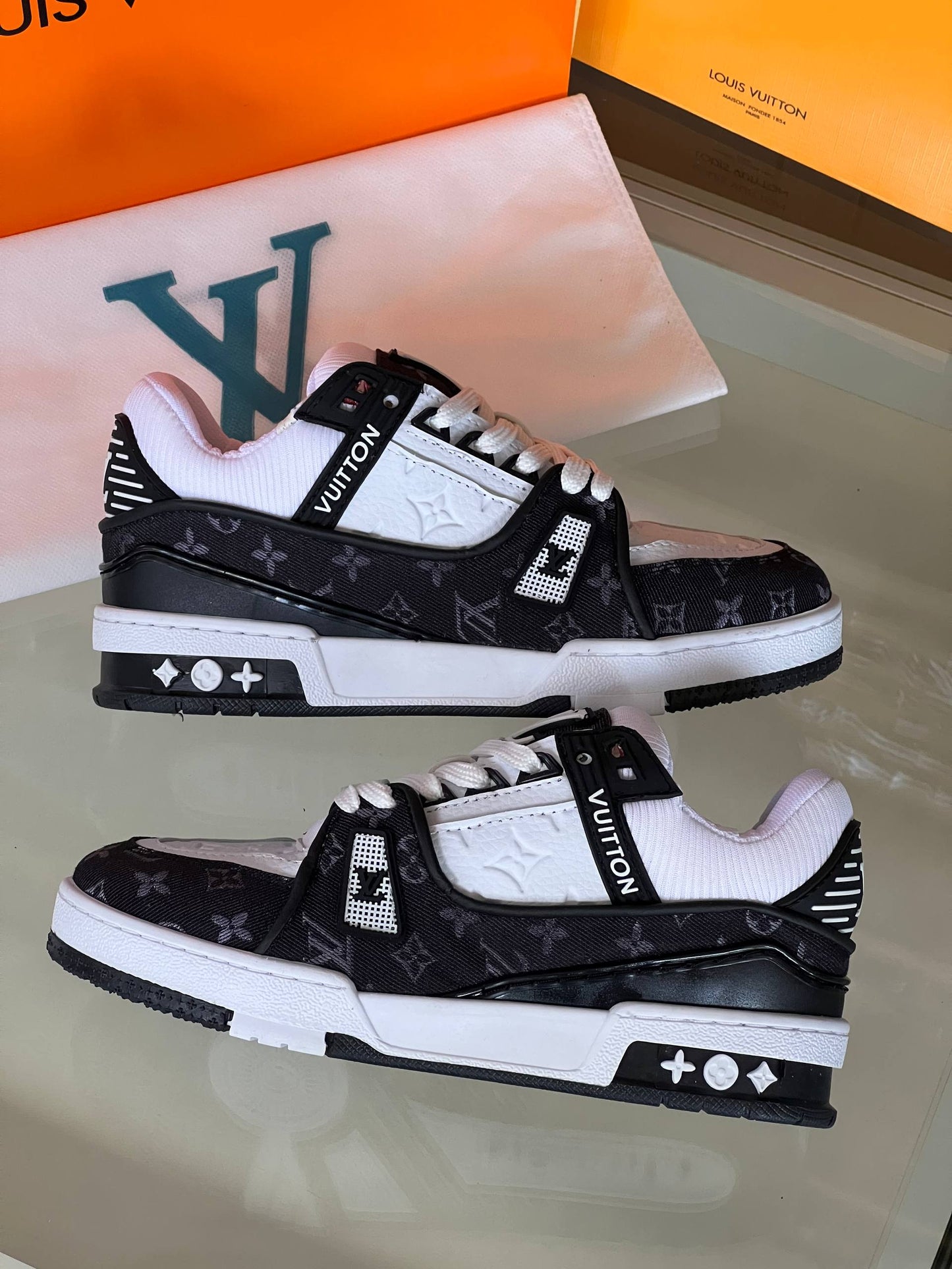 L - Shoes