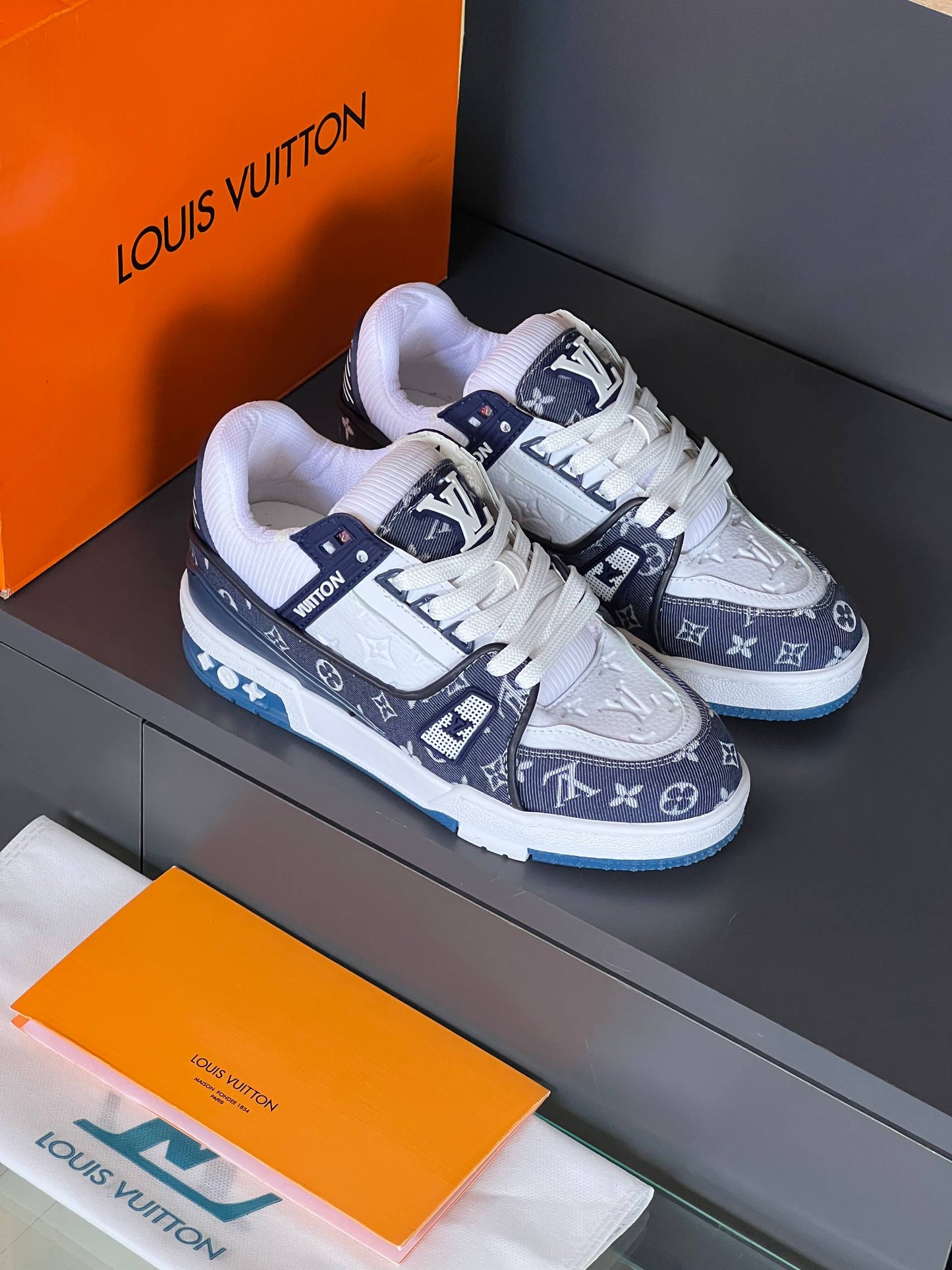 L - Shoes