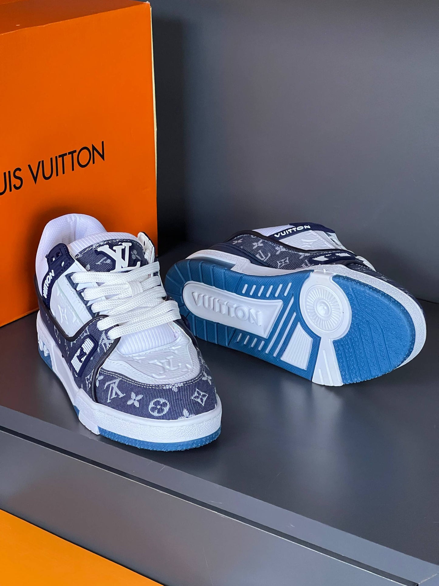 L - Shoes