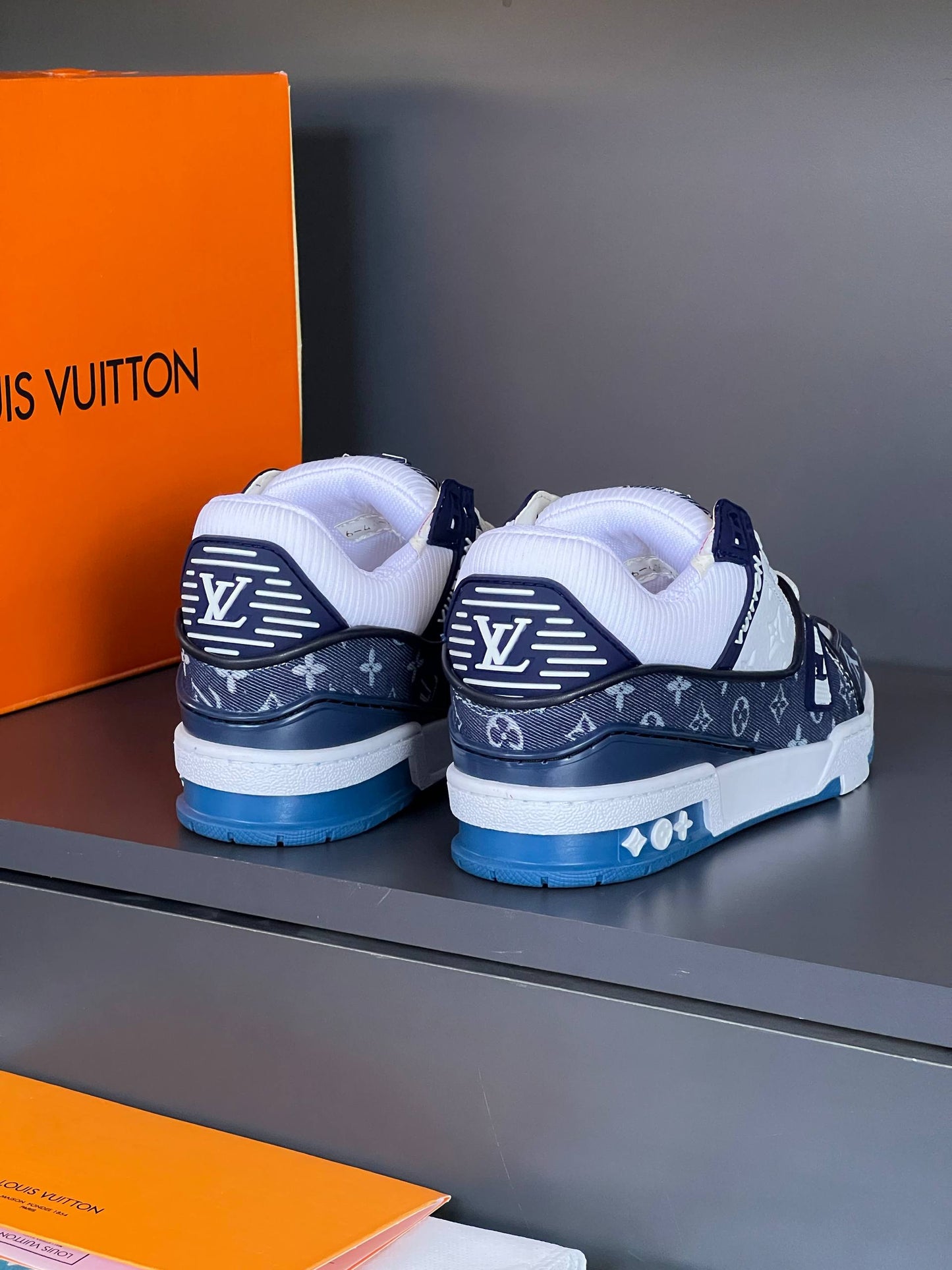 L - Shoes