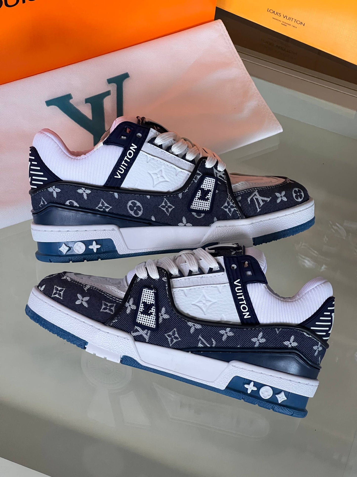 L - Shoes