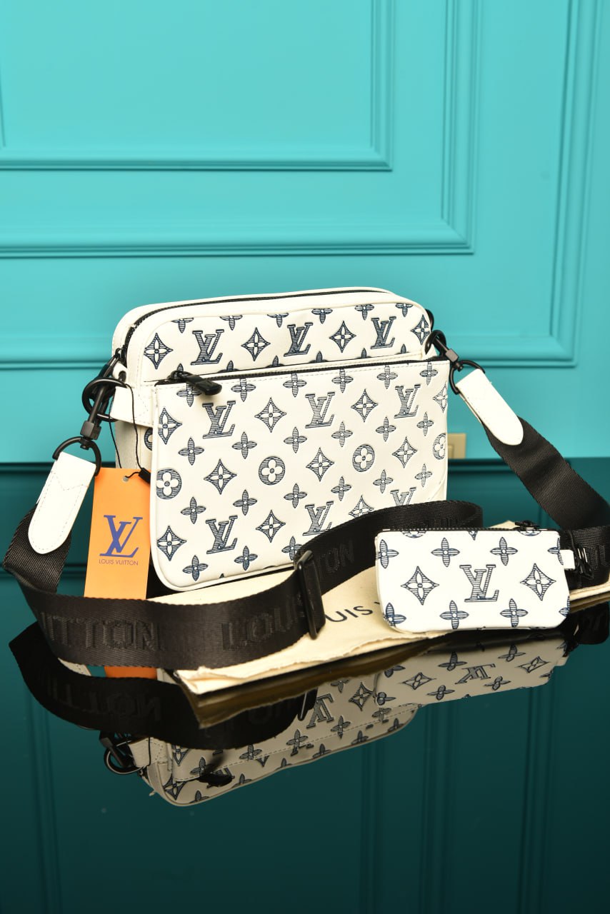 L - Trio Messenger
