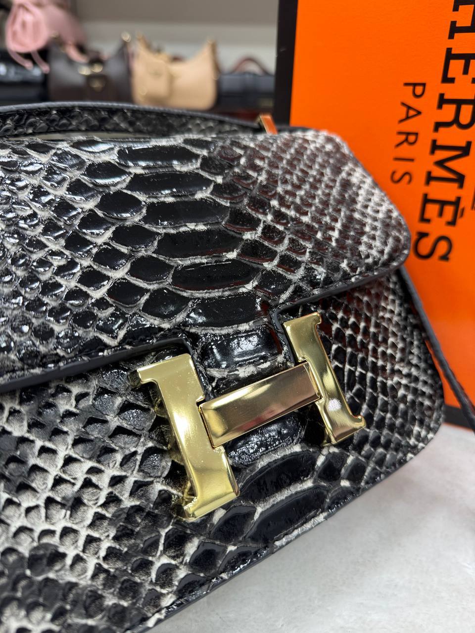 HM  -Constance Bag