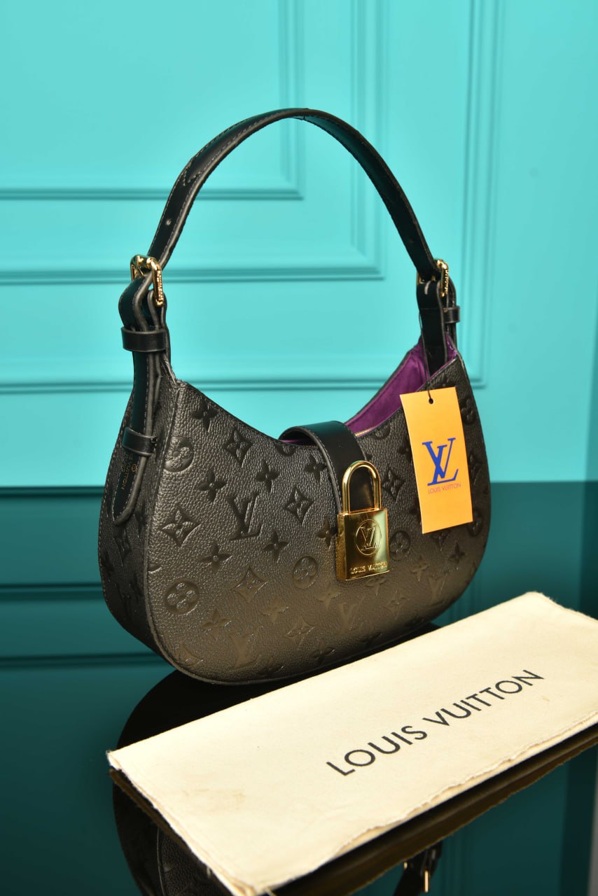 L - Low Key Shoulder Bag