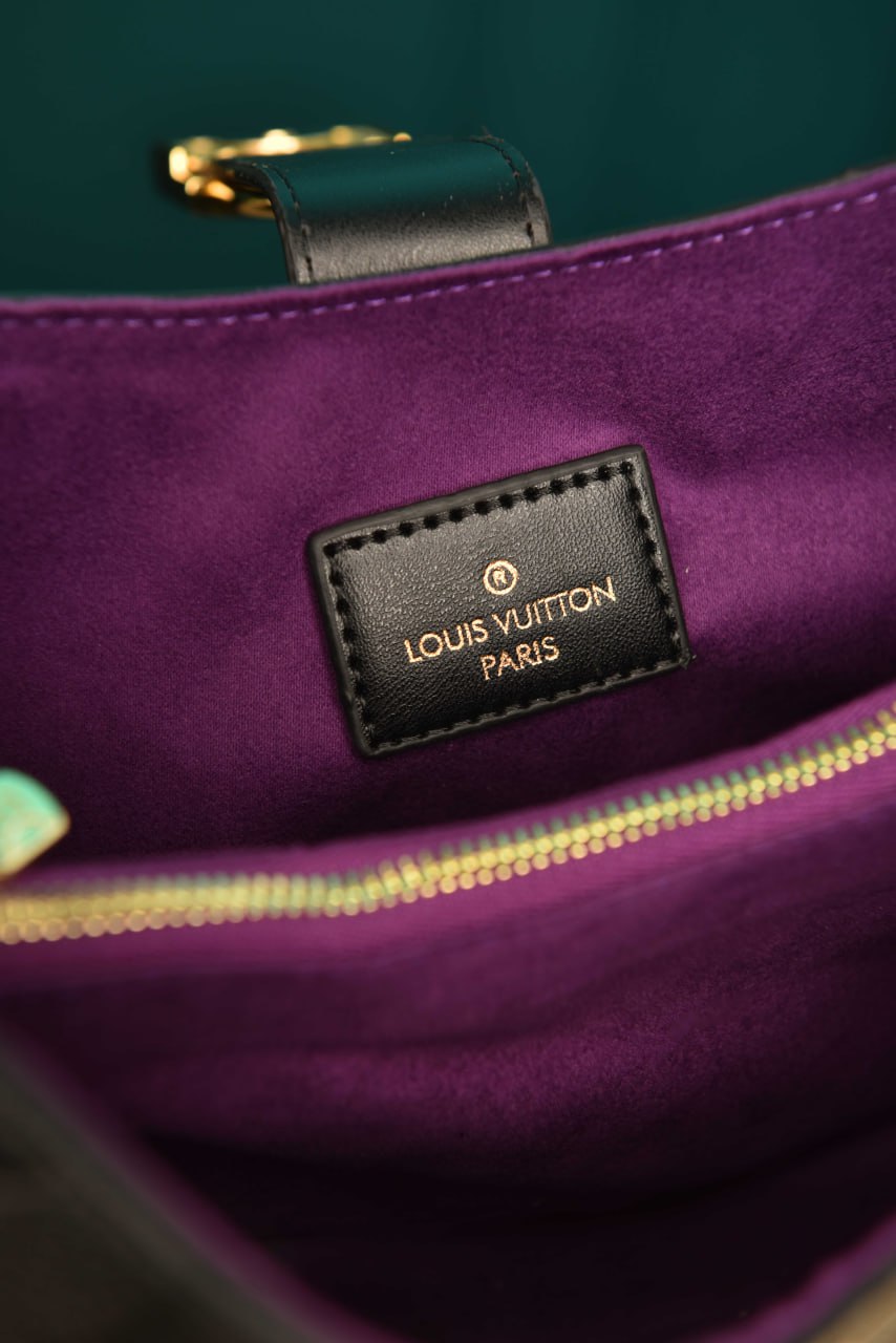L - Low Key Shoulder Bag