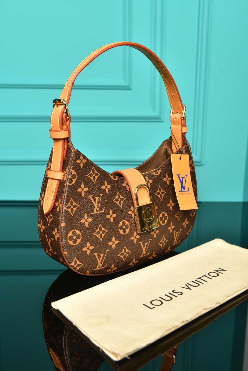 L - Low Key Shoulder Bag